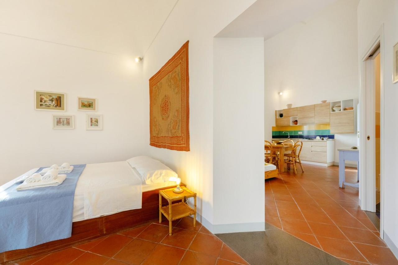 Torretta Corricella- Punta Pizzaco Apartment Procida Bagian luar foto